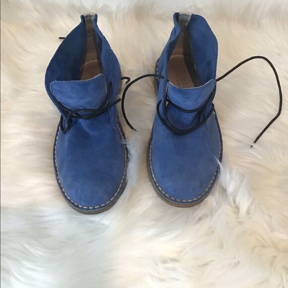 Barney’s Blue suede booties - Picture 2 of 4